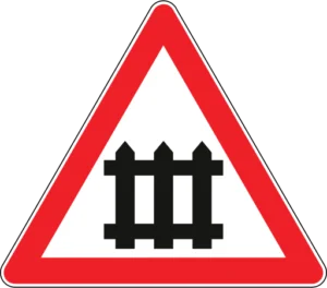 Kontrollü Demiryolu Geçidi trafik levhası